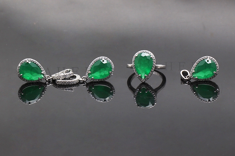 Elegant Emerald Jewelry Set K0007S