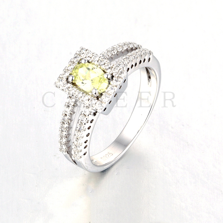 Ring with CZ K0085R