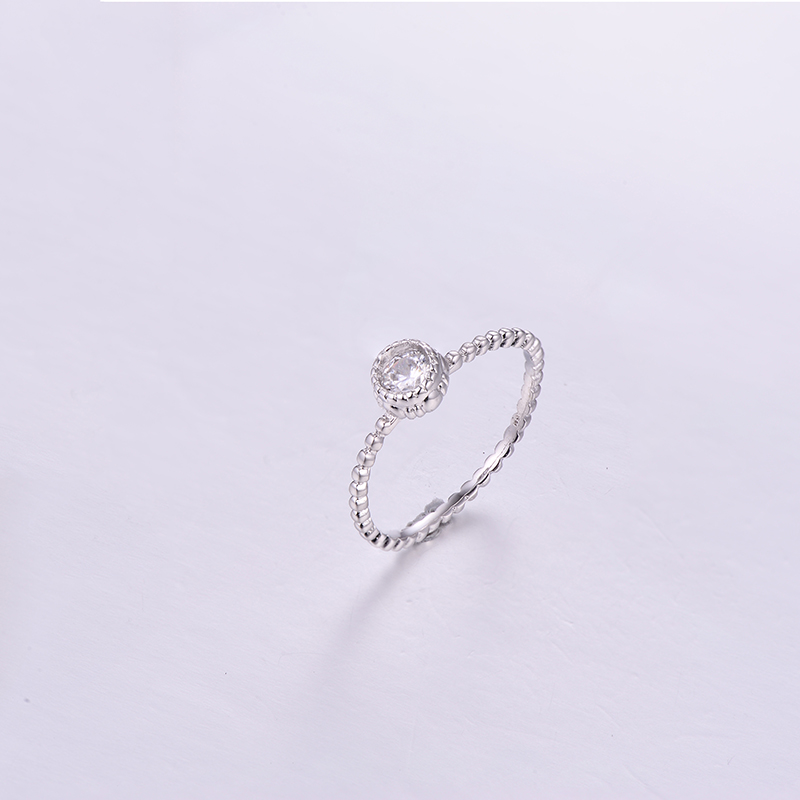 奢华圆形锆石戒指 K0295R